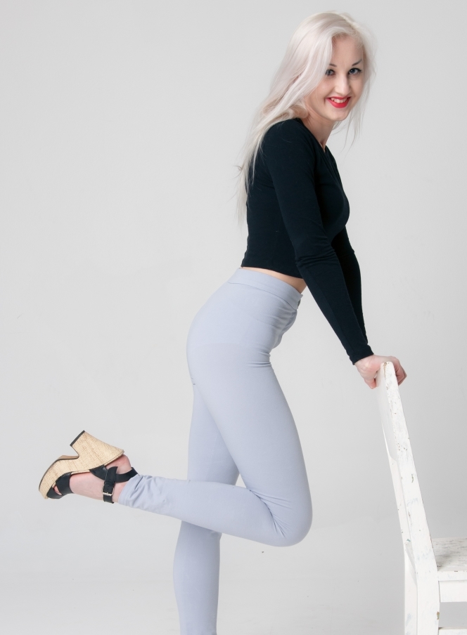 2018-11-10-adeline-white-skinny-teen-casting