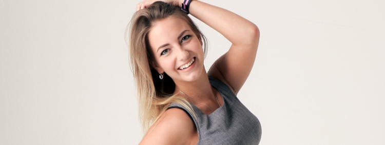 2019-03-13-angelica-hot-babe-casting