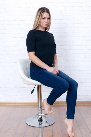 2019-07-31-paulina-clothes-shop-seller-nude-milf-casting