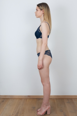 2021-02-22-juna-real18yo-perfect-titties-teenager-poses-topless-in-casting