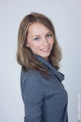 Karine elegant woman nude casting Preview picture 2