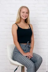 Layza 18yo teenager first time poses nude in casting Preview picture 1