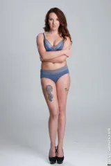 Nude Casting with sexy accountant Luna Preview picture 3