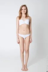 Stella pretty 18yo schoolgirl nude casting Preview picture 4