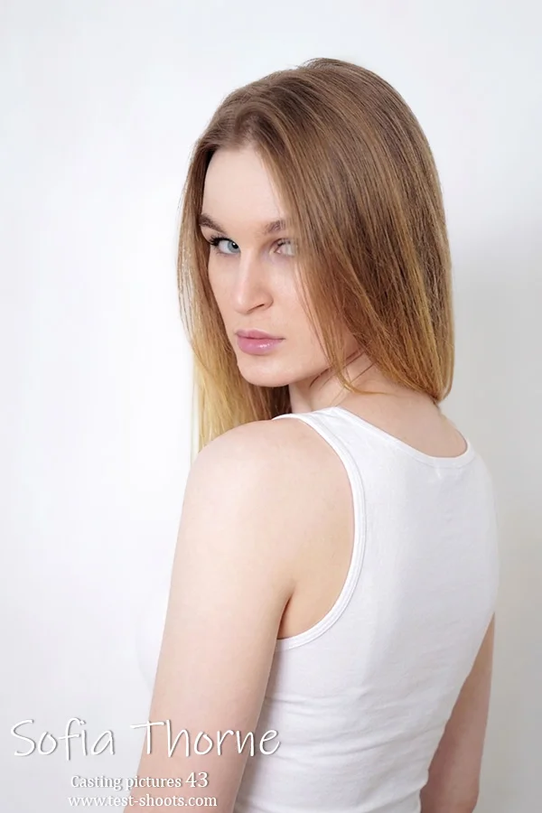 Nude Casting Of 18-Year-Old Sofia Thorne