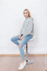 Shy Smiles Turn Into Explicit Poses In Kelly’s First Nude Casting Preview picture 3